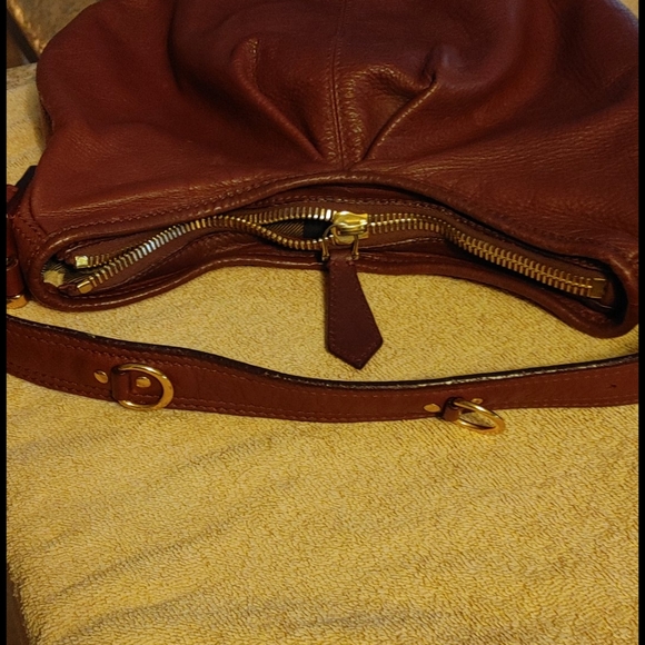 ♥️BURBERRY LEATHER PURSE!! - Picture 9 of 12